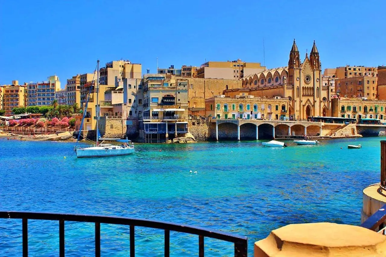 Prime Location Apartment With Side Seaviews Sliema Malta