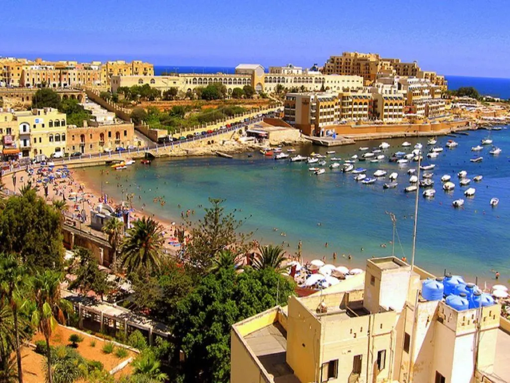 Prime Location Apartment With Side Seaviews Sliema Malta