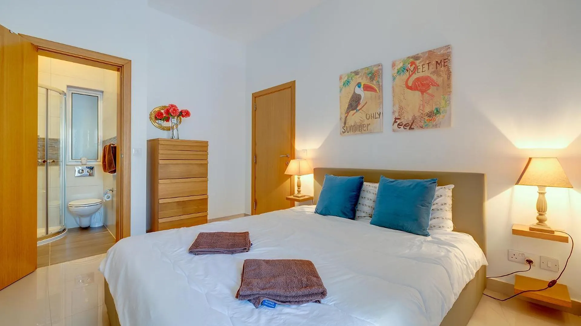 Prime Location Apartment With Side Seaviews Sliema