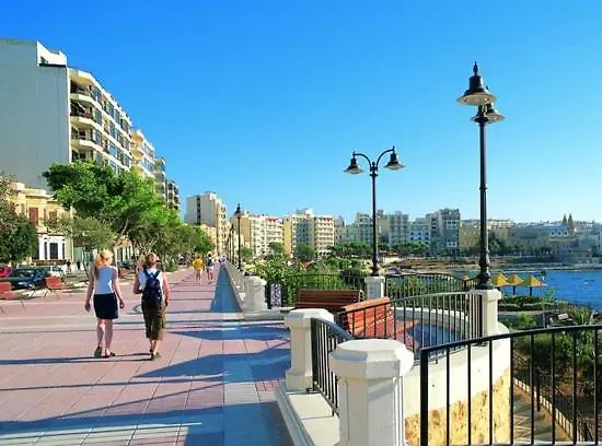 Prime Location Apartment With Side Seaviews Sliema Malta