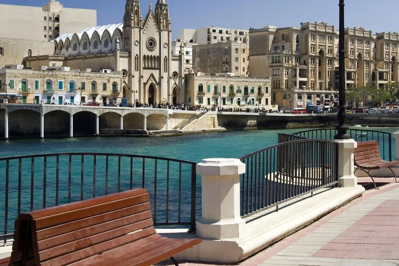 Prime Location Apartment With Side Seaviews Sliema