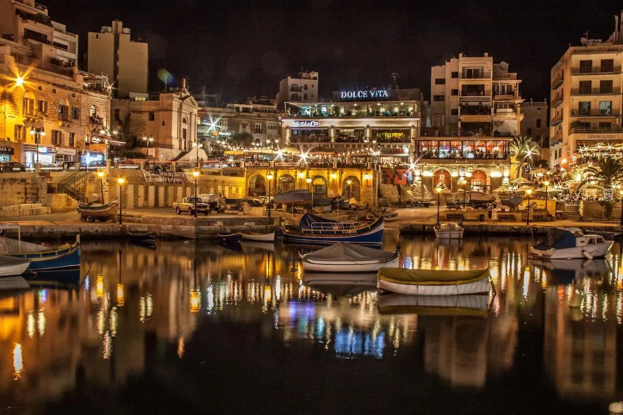 Prime Location Apartment With Side Seaviews Sliema 0*,