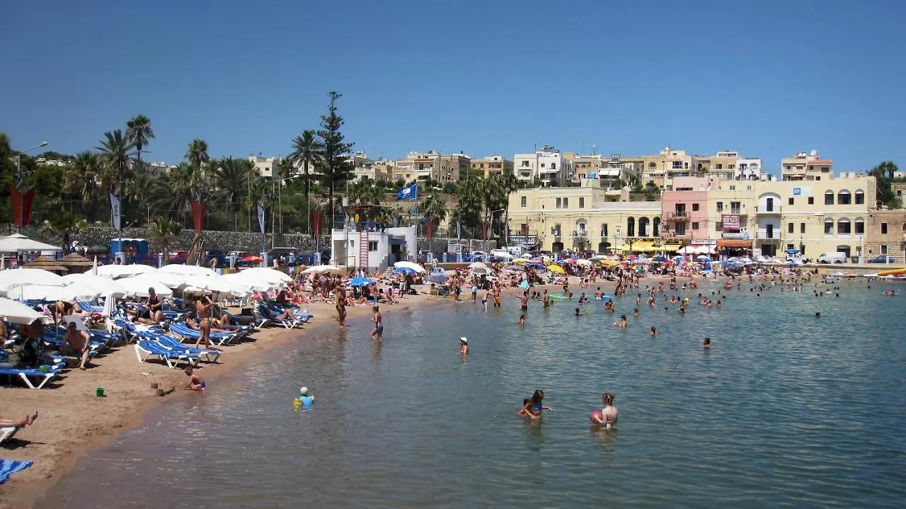 Prime Location Apartment With Side Seaviews Sliema 0*,  Malta